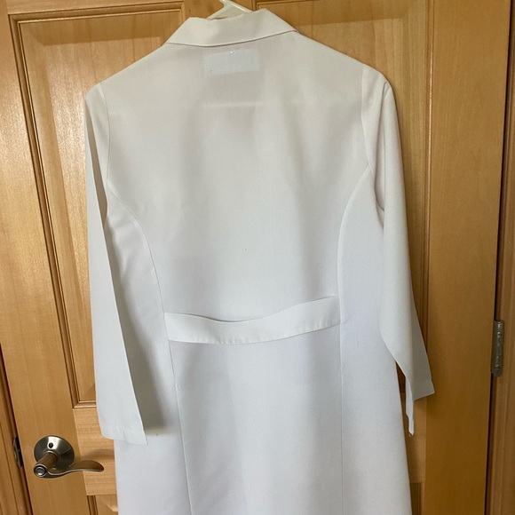 Long White Clinical Lab Coat, size 30 (S) - Picture 2 of 4